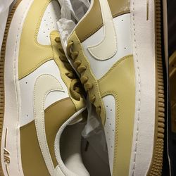 Men’s Nike Air Force Ones 