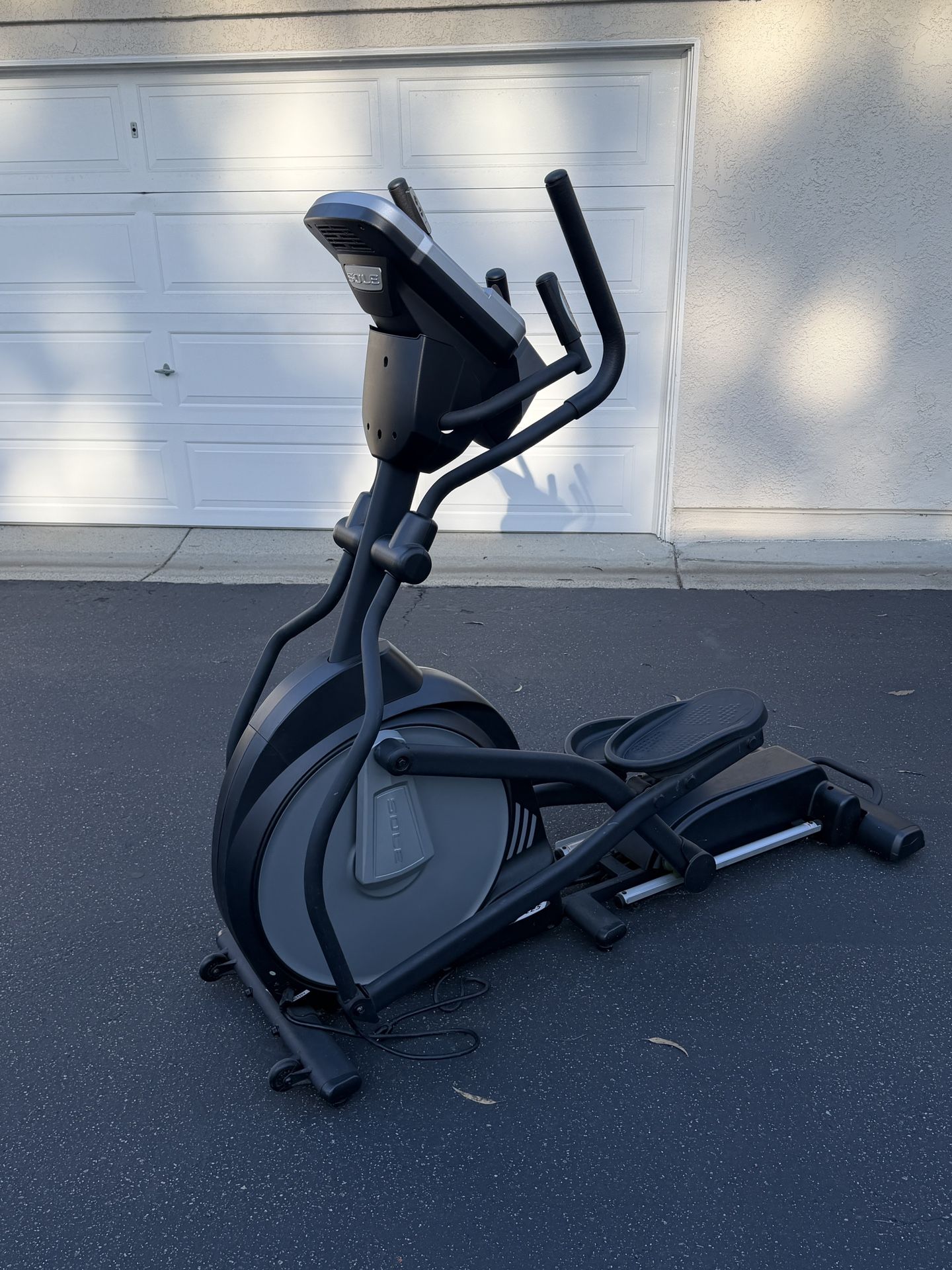 Free elliptical - Sole E25