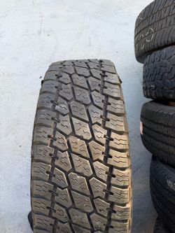 LT 285/75/18 used tire