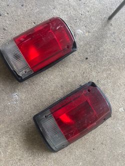 Ford Excursion tail lights