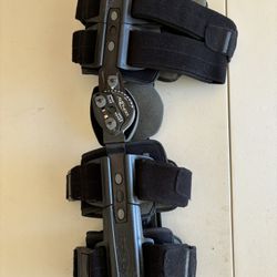 Donjoy TROM (Total Range Of Motion) Advanced Knee Brace