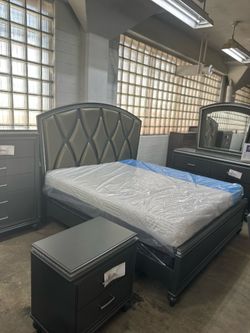 4 piece bed set dresser, bed frame, nightstand, mirror