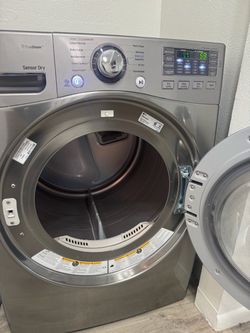 LG Electric Steam Dryer - Works Perfect
