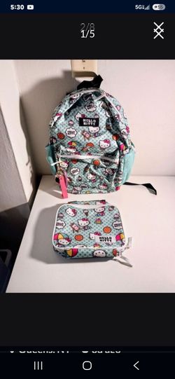 Original Hello Kitty backpack and lunch box like New!
Bought at Old Navy.
Incredible quality!
Only 20 dollars (paid 80 dollars).
And I gift a like New