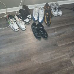 Selling 6 Pair Sneakers 