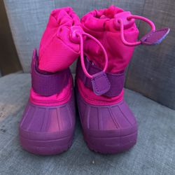 Pink/purple Girl Toddler Size 5/6  Snow Boots 