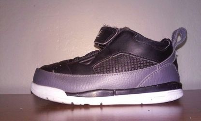 Kids Jordan "flights" size c8