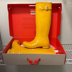 Tall Yellow Hunter- Brand Rain Boots 