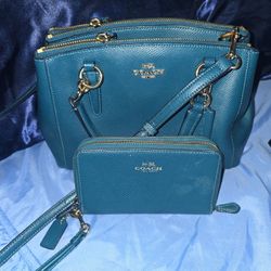 Coach Purse w/Matching  Coach Wallet