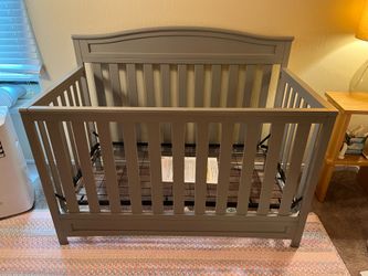 Crib - in good condition