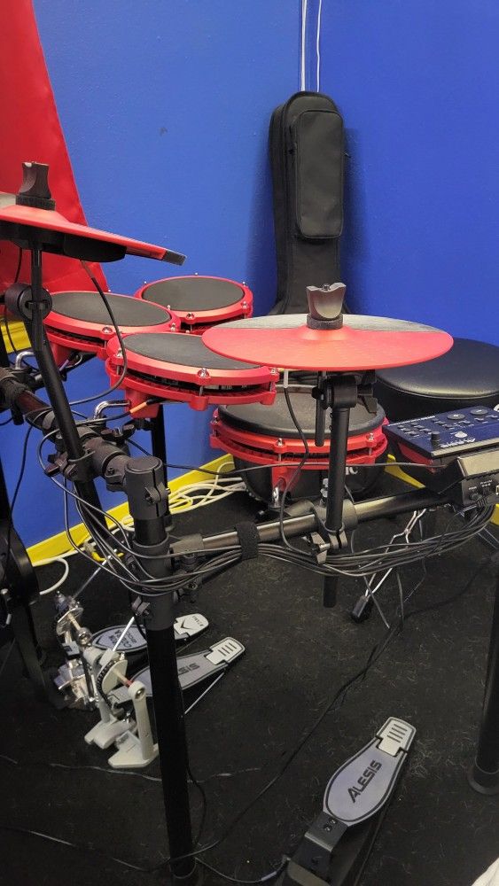Alesis Nitro Max
