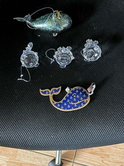 5 ASSORTED FISH ORNAMENTS
