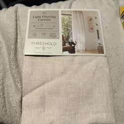 54x84 In Light Filtering Curtain