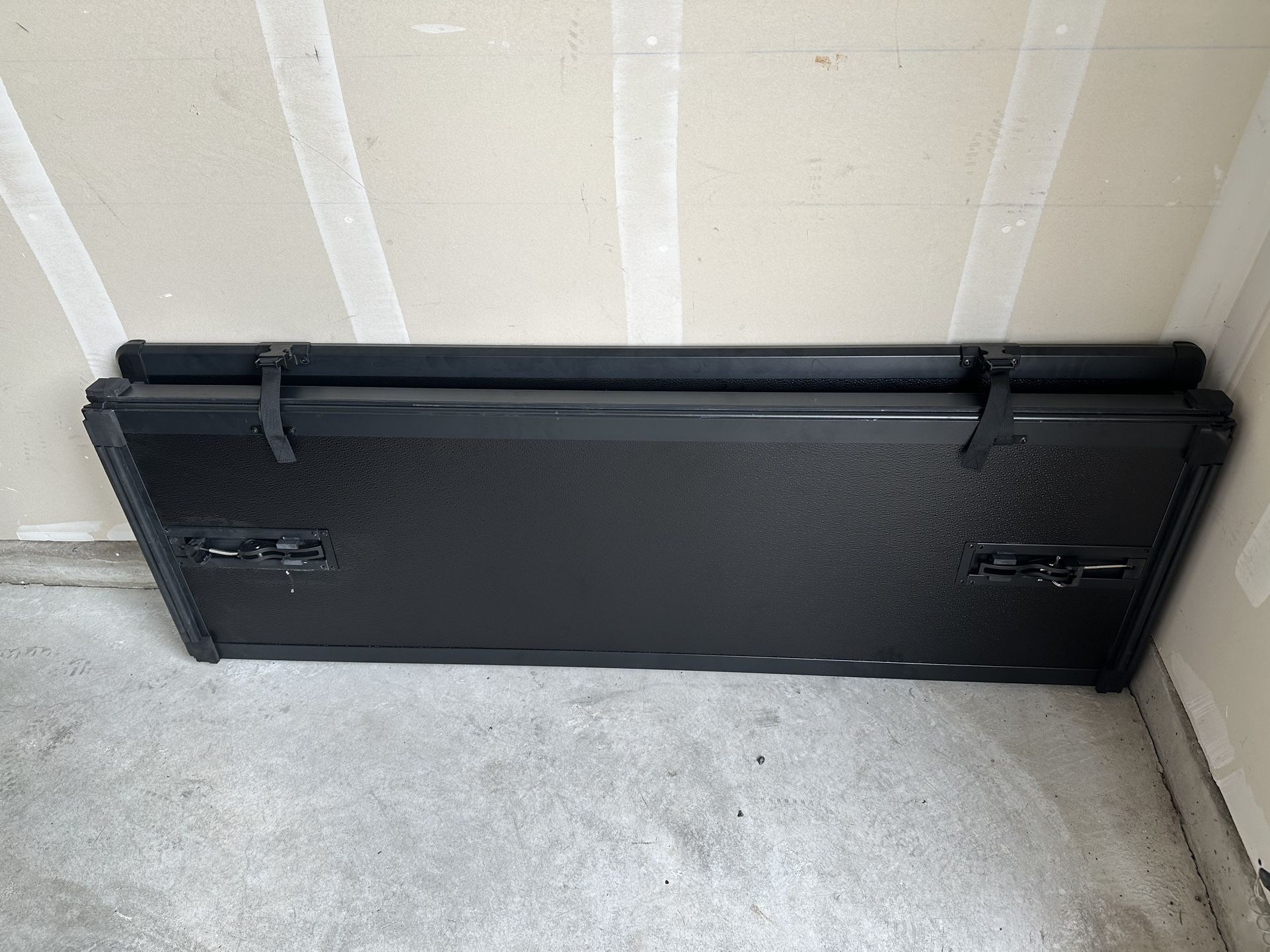 Tonneau Tri Fold Cover