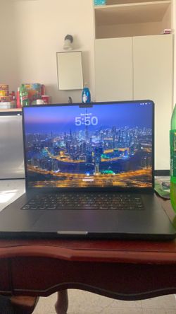 16 inch MacBook Pro M3 CHIP