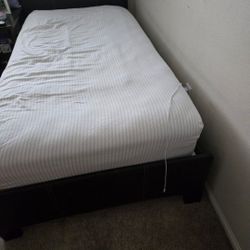 FREE SINGLE BED AND FRAME