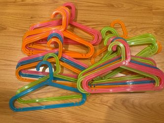 Set Of 30 Hangers For Kids Clothing 