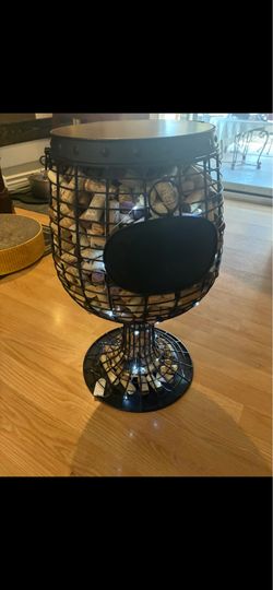 Medal Wine cork holder
