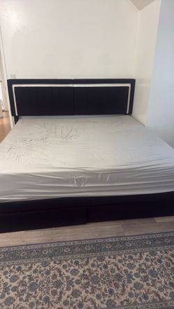 Black king bed