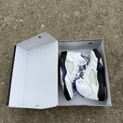JORDAN 5 DARK CONCORD SZ 9 OG BOX