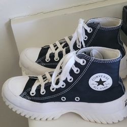 Womens Converse high tops  SZ 5.5  great cond.