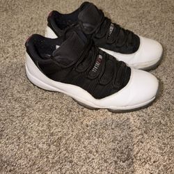 Nike Air Jordan 11 Retro Low Tuxedo - 2013 White / Black - True Red Size 9M