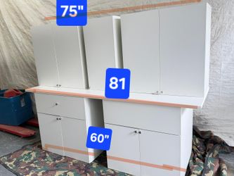 Kitchen cabinets Top/ bottom 75" top, 60" bottom, counter 81"