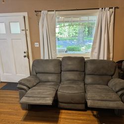 Double Recliner Sofa/couch