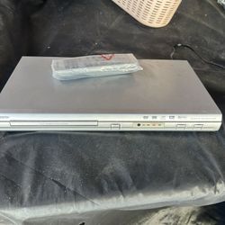 Memorex MVD2022 DVD/CD Player. 