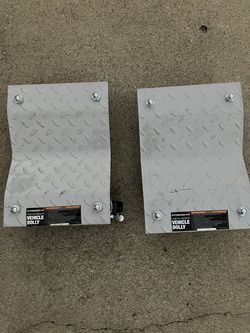 2 PITTSBURGH AUTOMOTIVE 1500 LB. CAPACITY VEHICLE DOLLY