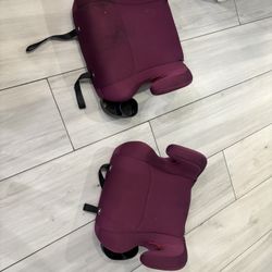 Two Booster Seats , Dos Asientos Booster 