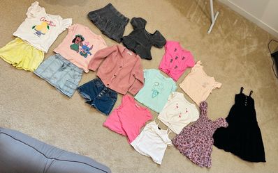 Little girls clothes bundle size XS (5)