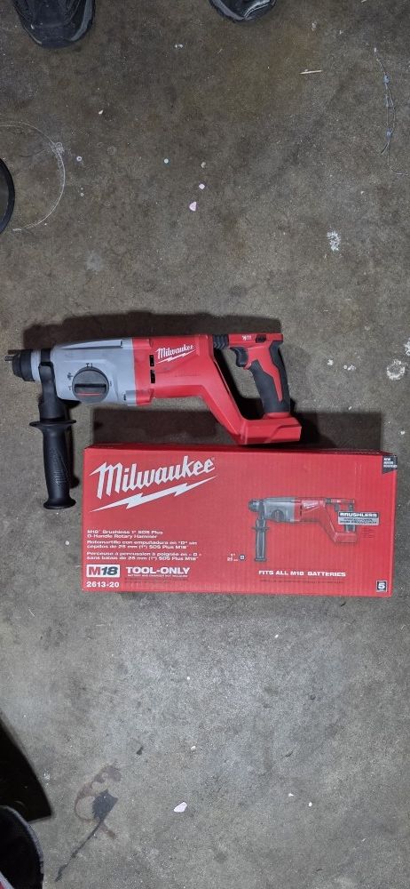 Milwaukee M18 2613 Hammer Drill. Tool Only