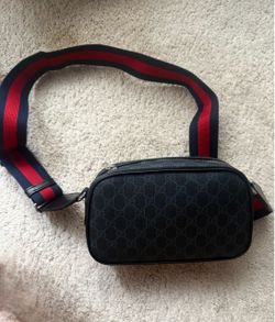 Gucci GG Supreme Crossbody