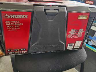 Husky 300pc mechanics tool set w/ toolbox