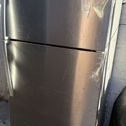 Whirpool refrigerator