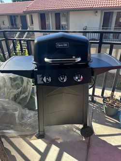 Dyna-Glo 3-Burner Gas Grill