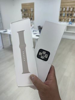Apple - Watch SE ( 2nd Generation ) Starlight GPS