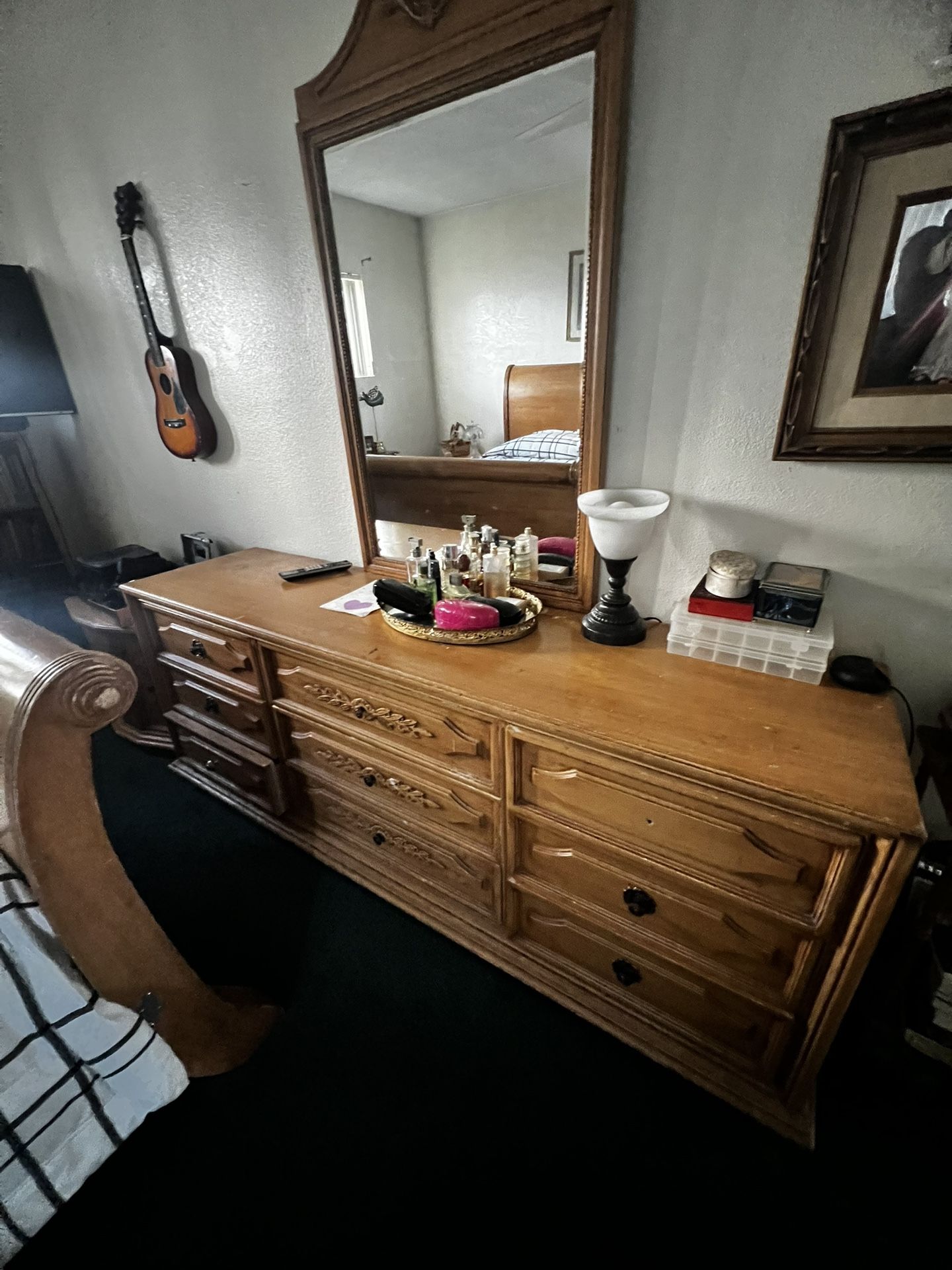 Solid Wood  Dresser With Mirror 