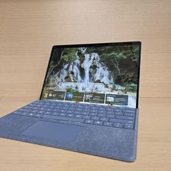 Microsoft Surface Pro 9 - Like New - Keyboard - Pen - Case included /// Metallic sapphire blue