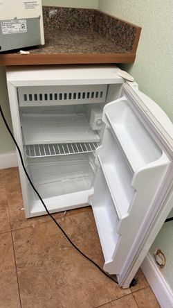 White Mini Fridge with Freezer Compartment