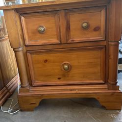 Antique Wood Side Table/nightstand 