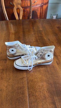 Gold Converse 7.5 men