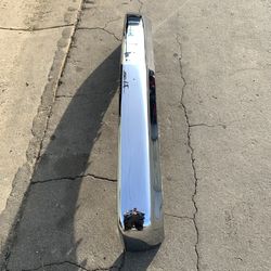 GMC Sierra Yukon Chevy Silverado C/K OBS Tahoe Front Bumper OEM 1988 , 1989 , 1990 , 1991 , 1992 , 1993 , 1994 , 1995 , 1996 , 1997 , 1998 , 1999