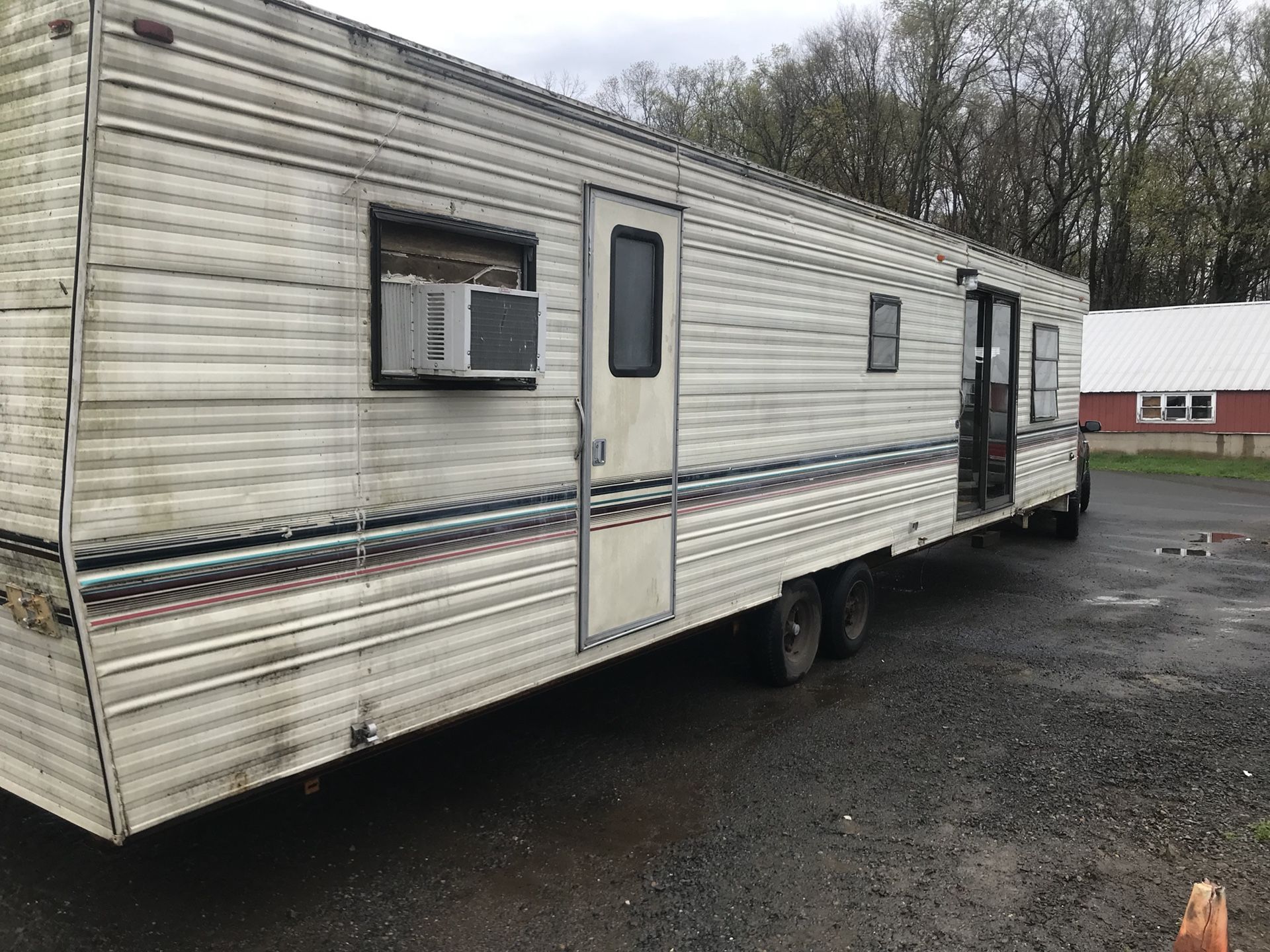 40’ park model camper trailer