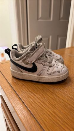 Toddler Nike shoe