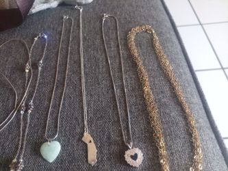 Todo  es sterling silver 925 son buenas piesas no pedacera