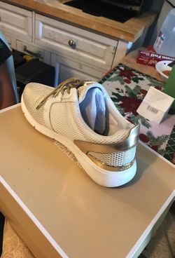 Mk Shoes wore them 2x times only ! 150$$$ best offers