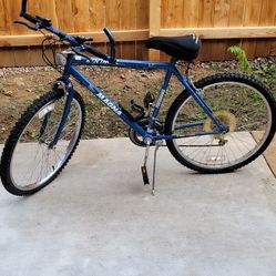 Magna Mtn Tamer 26 Inches Mountain Bike 