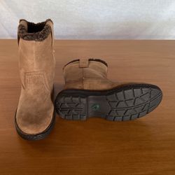 Ariat Boots  Size 8